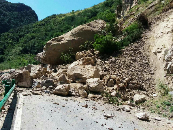 竹山县道路水毁十分严重（图片聚焦之三）