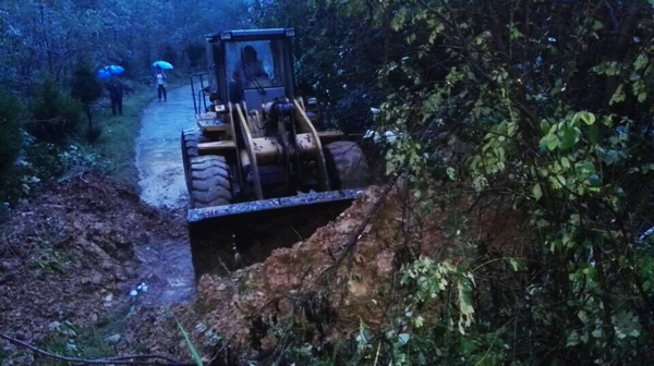 竹山县道路水毁十分严重（图片聚焦之二）