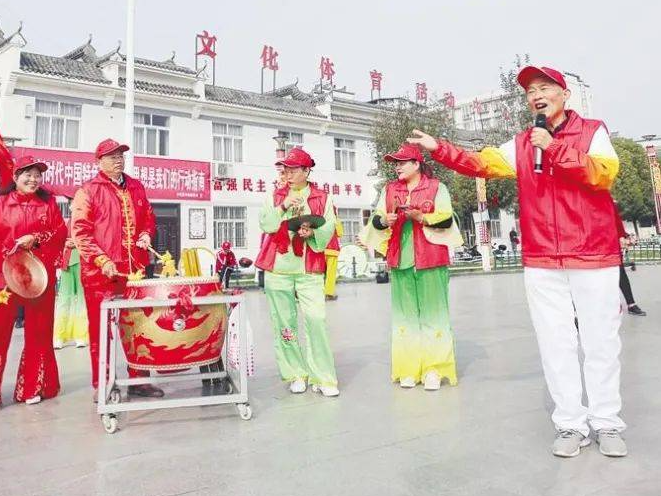 王义富：“深山百灵”唱响大山好声音 | 学习道德模范 弘扬湖北精神